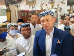 AHY Ziarah ke Makam Sunan Gunung Jati Cirebon