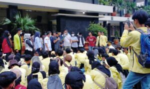 Demo Mahasiswa di Kuningan Berlangsung Tertib