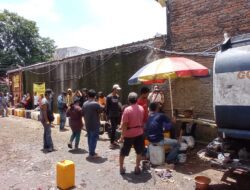 Antre Panjang, Pembeli Minyak Goreng Pakai Joki