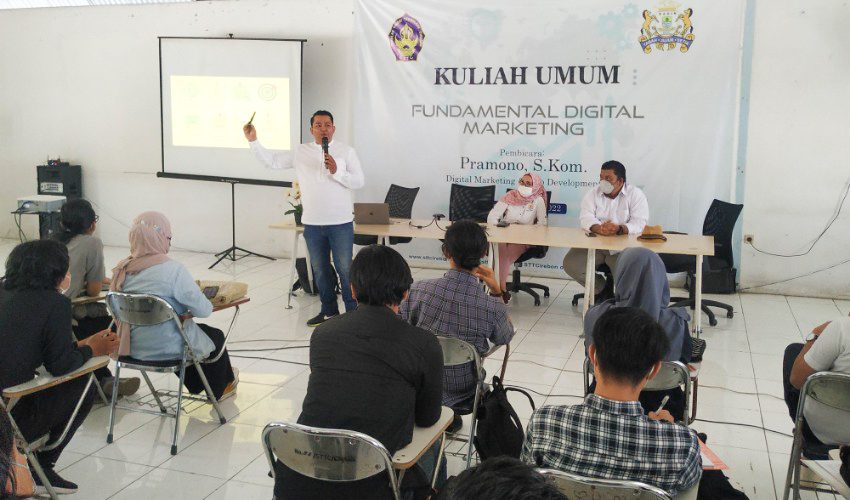Kadin Kota Cirebon bersama STTC Adakan Kuliah Umum Digital Marketing