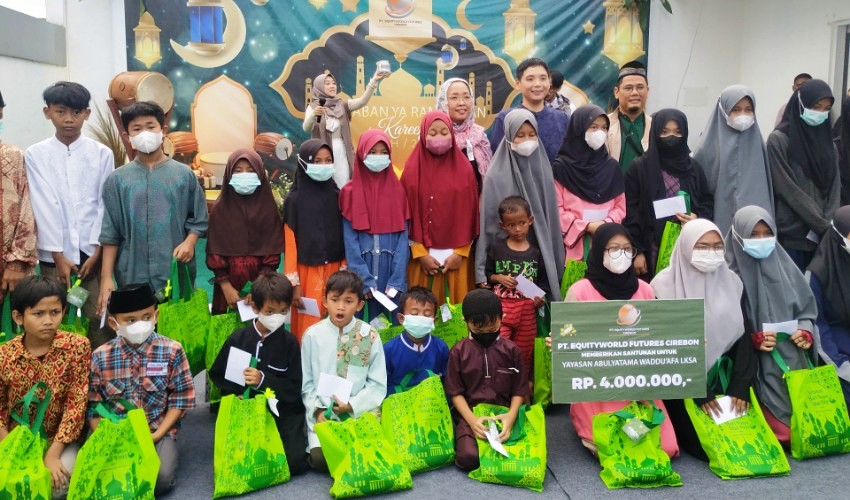 PT Equityworld Futures Cirebon Kembali Santuni Anak Yatim