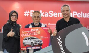 Warga Depok Dapat Honda Mobilio dari Telkomsel