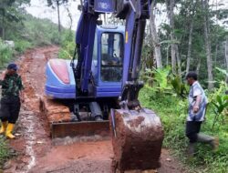 Dandim Kuningan Hibahkan Tanah dan Perbaiki Jalan