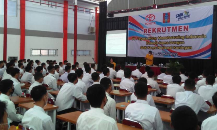 Ribuan Peserta Antusias Ikuti BKK SMK Karnas Kuningan