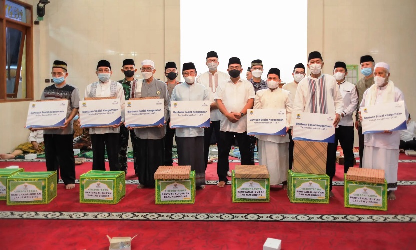 Pemerintah Kota (Pemkot) Cirebon permudah layanan vaksinasi booster saat Ramadan.