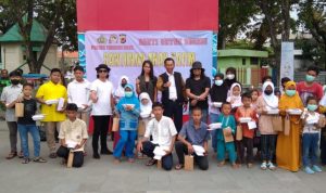 Amora Band Santuni 100 Anak Mandiri di Cirebon