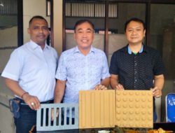 DPUTR Kota Cirebon Buat Tutup Inlet dan Ubin Pengarah Berbahan Andesit