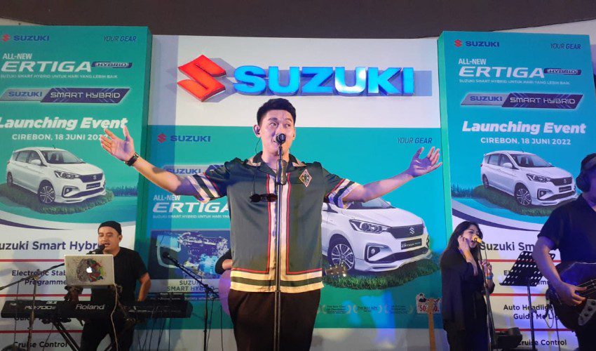 Ifan Seventeen Meriahkan Launching All New Ertiga Hybrid di Cirebon