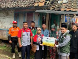 JNE Bandung bersama Baznas Jabar Wujudkan Mimpi Pelajar Berprestasi 