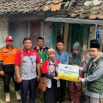 JNE Bandung bersama Baznas Jabar Wujudkan Mimpi Pelajar Berprestasi