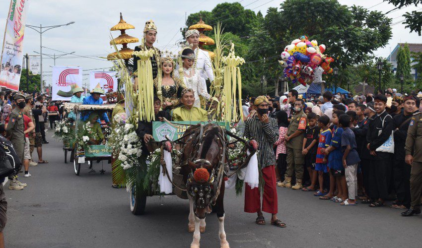 Kirab Budaya HUT ke-532 Majalengka Tampilkan Potensi Unggulan