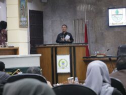 Walikota Cirebon Singgung Lagu ‘Suara Buat Wakil Rakyat’ saat Paripurna DPRD