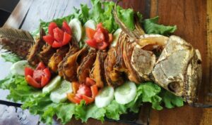 Arwana Sambal Cobek, Menu Sultan di Limerr Resto & Resort