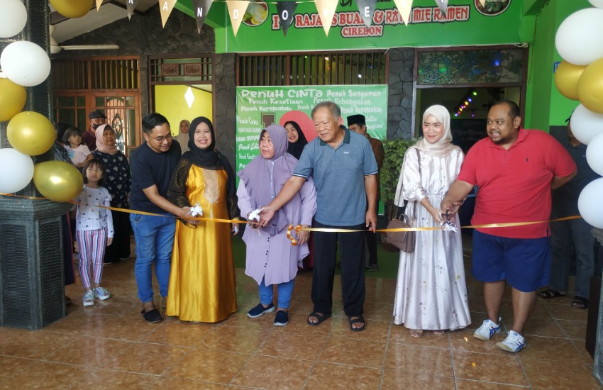 Grand Opening Raja Es Buah & Ratu Mie Ramen