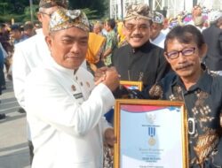 Panglima Laskar Macan Ali Dapat Penghargaan dari Pemkot Cirebon