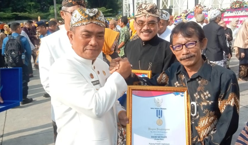 Panglima Laskar Macan Ali Dapat Penghargaan dari Pemkot Cirebon