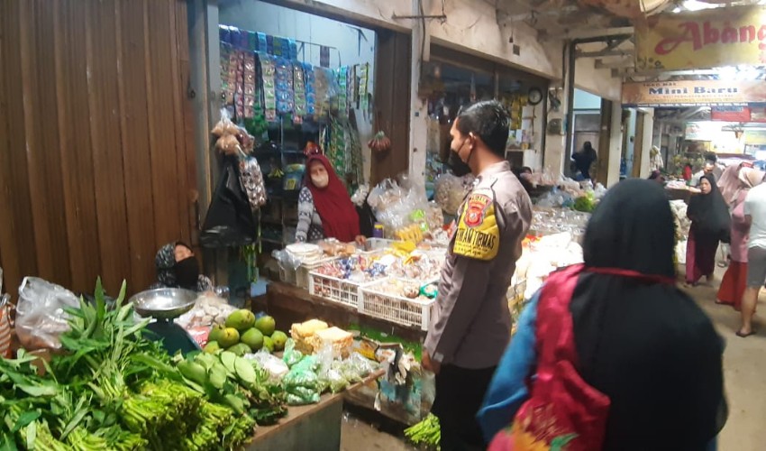 Polsek Talaga Cek Ketersediaan Migor dan Sembako
