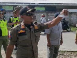 Petugas Gabungan Bongkar Bangunan Liar Diduga Tempat Prostitusi