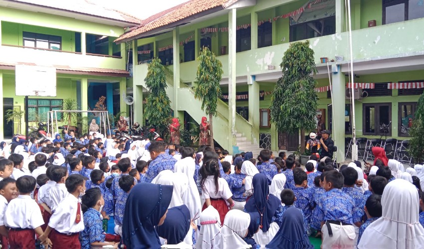 Gandeng Pendongeng, IWO Cirebon Kampanyekan Antibullying di Sekolah