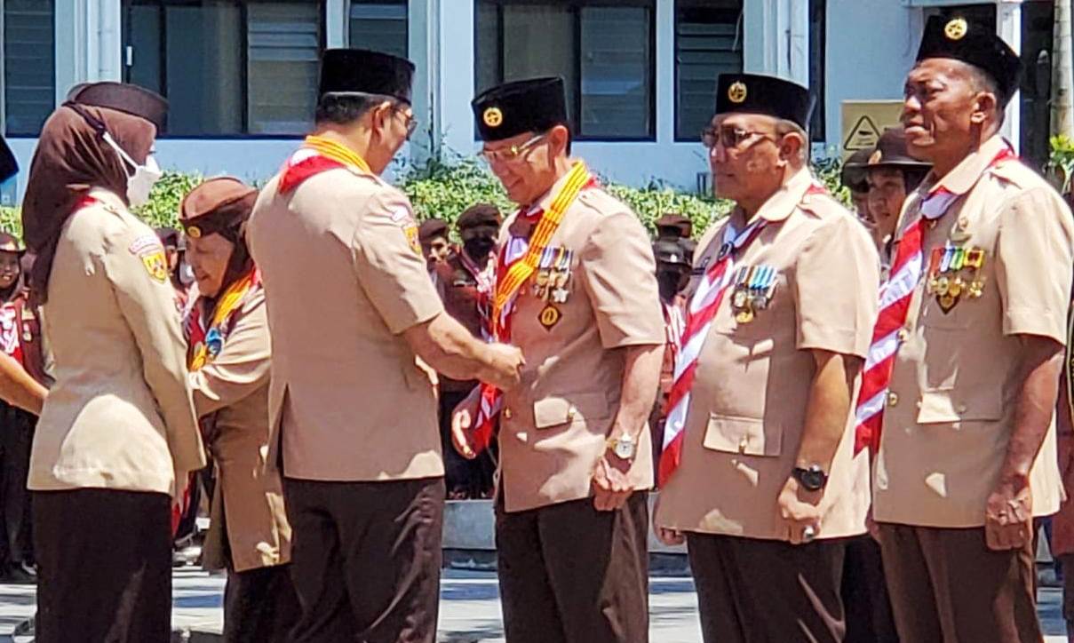 Bupati Majalengka dapat Penghargaan Lencana Melati dari Gubernur Jabar
