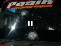 Bus Pesik Kuningan Dilempari Batu Usai Tanding Lawan PSGJ Cirebon