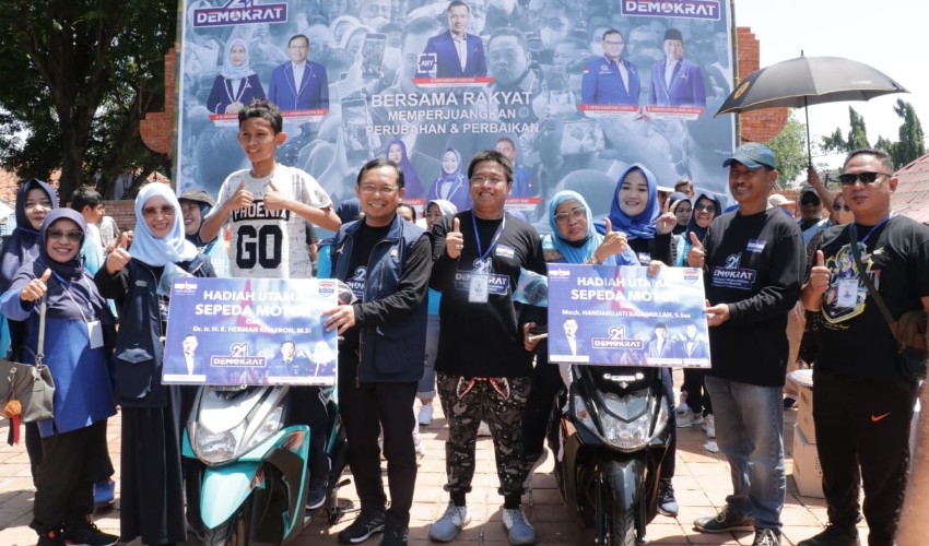 Undian jalan sehat Partai Demokrat Kota Cirebon