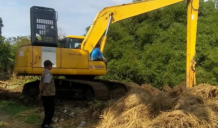 DPUTR Kota Cirebon Laksanakan Normalisasi Sungai