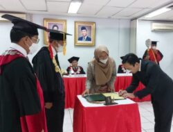 Kepala Bapenda Majalengka Raih Gelar Doktor Hukum