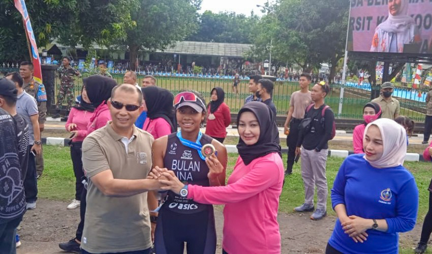 Ratusan Peserta Ikuti West Java Triathlon III