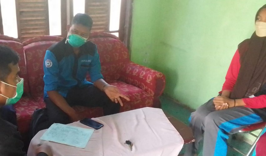 Siswi Penderita TBC RO di Majalengka terpaksa Sekolah secara Virtual