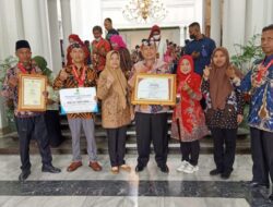 Cadangpinggan dan Bondan Indramayu Raih Penghargaan Desa Sadar Hukum 2022