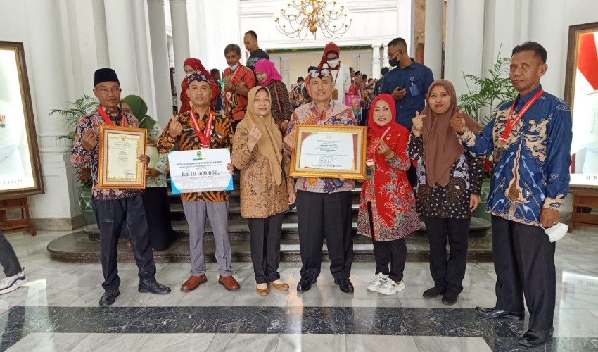 Cadangpinggan dan Bondan Indramayu Raih Penghargaan Desa Sadar Hukum 2022