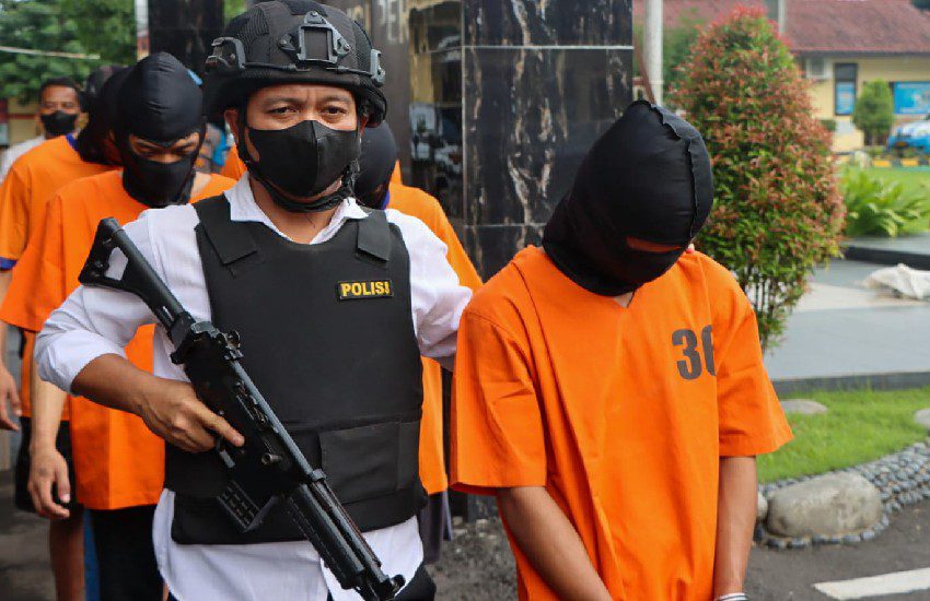 Polresta Cirebon Amankan Tujuh Pelaku Penganiayaan di Ciwaringin
