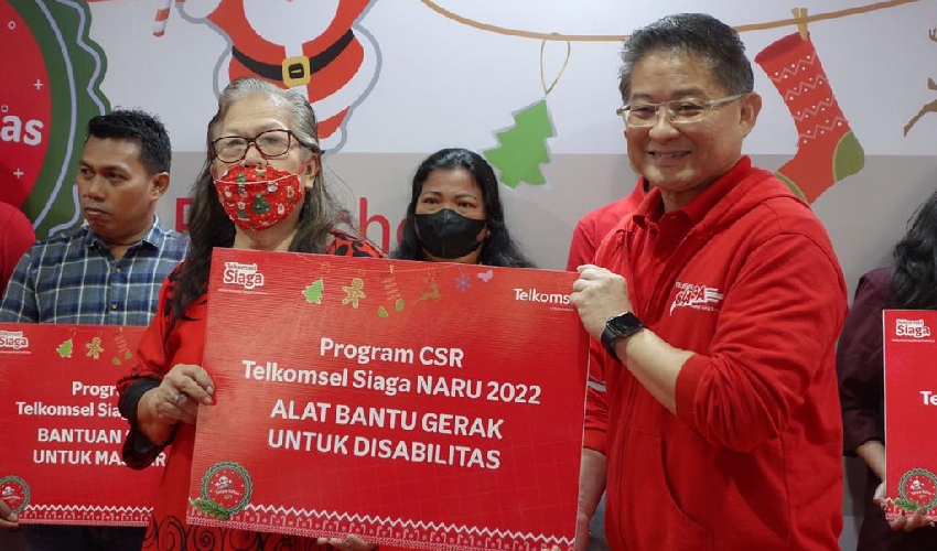 Telkomsel Siaga Berbagi Kasih Tanpa Batas pada Momen Natal 2022