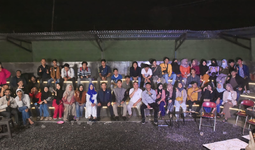 Herman Khaeron Fasilitasi Milenial Cirebon Sampaiakan Aspirasi