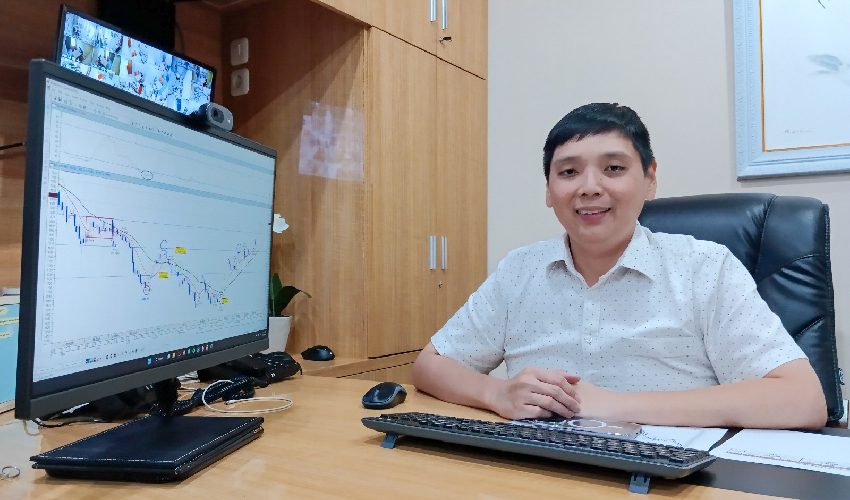 Jelang Imlek, Emas Berjangka Merangkak Naik