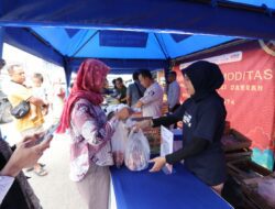 Warga Serbu Pasar Murah TPID Kota Cirebon
