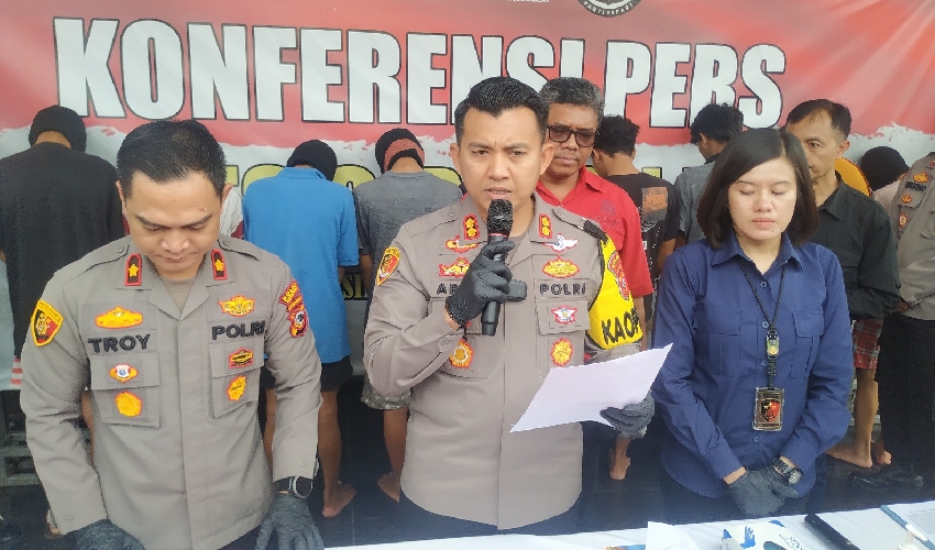 Geng Motor di Kota Cirebon Bacok Warga