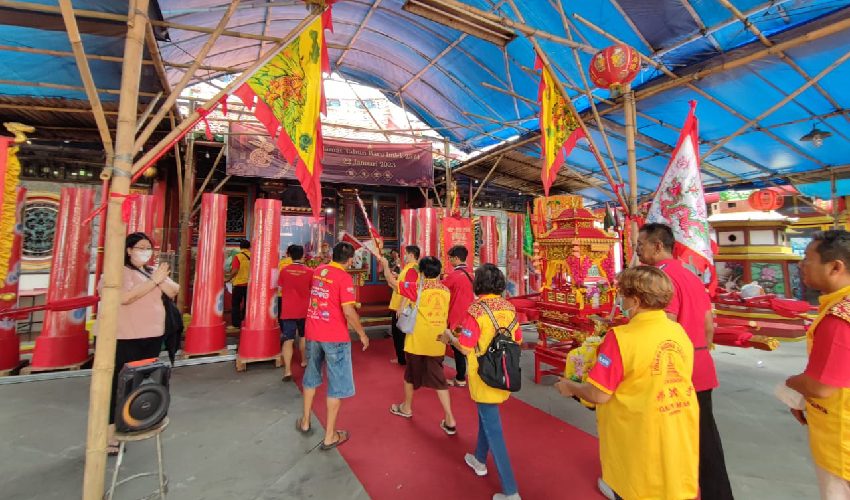 Jelang Cap Go Meh, Vihara Dewi Welas Asih Sambut Rupang-Joli