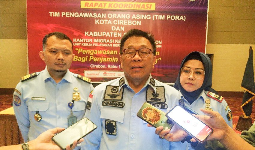 Imigrasi Cirebon bersama Timpora Pe