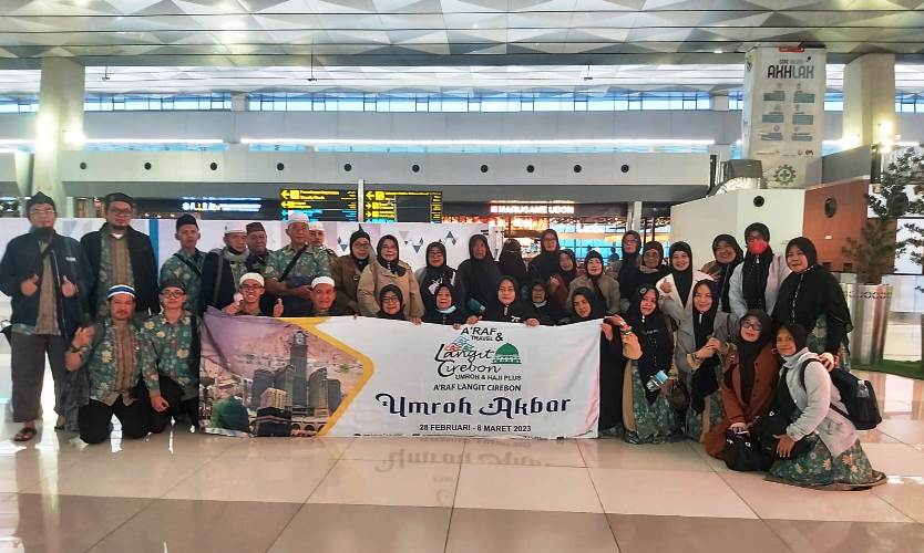 Jamaah Umrah Langit Cirebon Tour & Travel Tiba di Indonesia