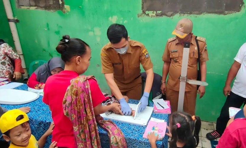 Kelurahan Kecapi Ajak Warga Rutin Cek Kesehatan di Posyandu