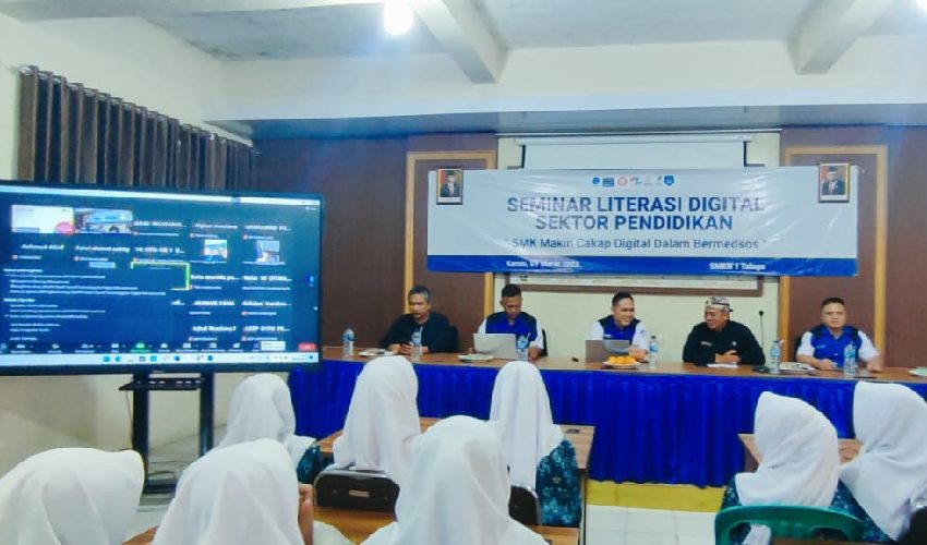 Relawan TIK Majalengka Ajak Siswa SMK Cakap Digital
