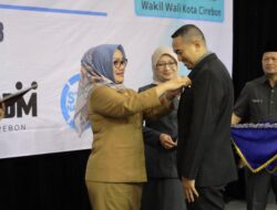 Sebanyak 323 ASN Pemkot Cirebon Terima Satyalancana Karya Satya