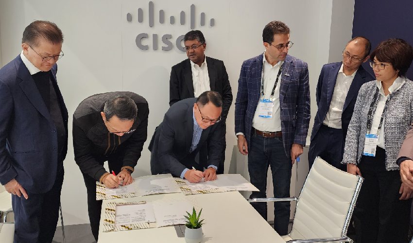 Smartfren dan Cisco Resmikan Partnership Value Framework Percepatan 5G