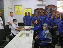 Puluhan Kader Demokrat Kota Cirebon Datangi PN Cirebon