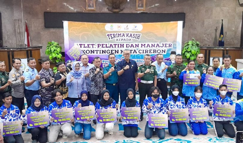 Pemkot Cirebon Bagikan Bonus Atlet Peraih Medali Porprov Jabar