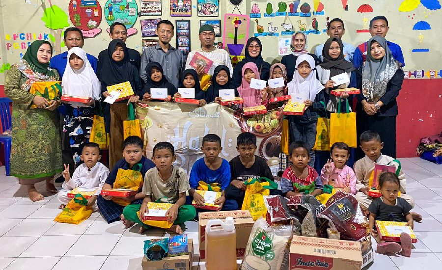 CSB Mall Beri Bantuan CSR kepada Lima Panti Asuhan