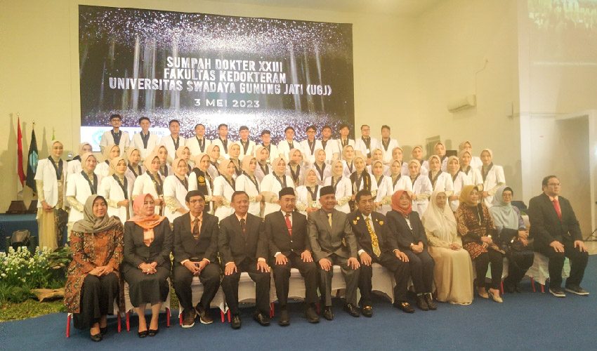 Fakultas Kedokteran UGJ Cirebon Gelar Sumpah Dokter XXIII
