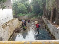 DPUTR Kota Cirebon Normalisasi Sungai Sijarak